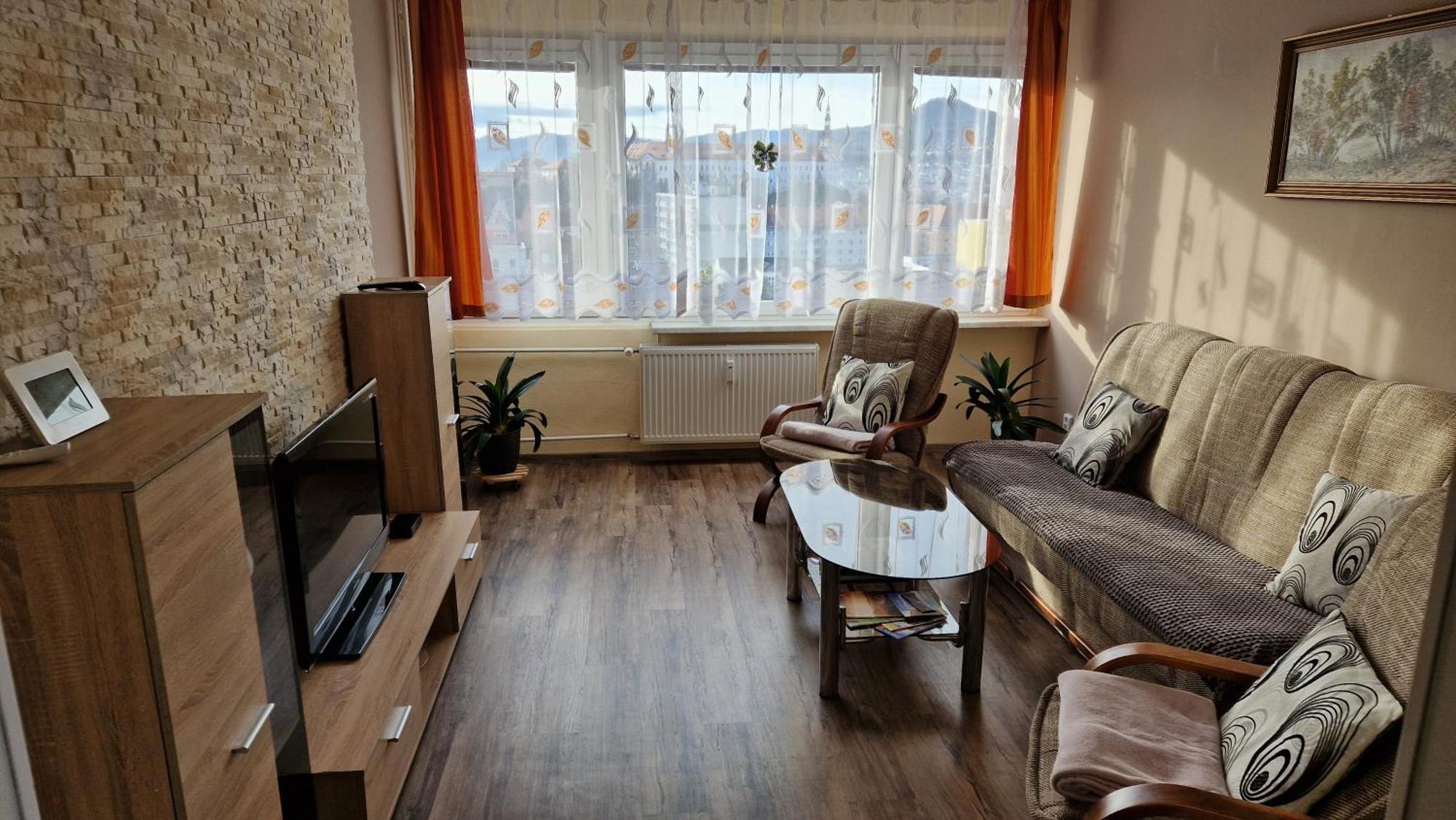 Byt S Jedinecnym Vyhledem Decin Exterior photo